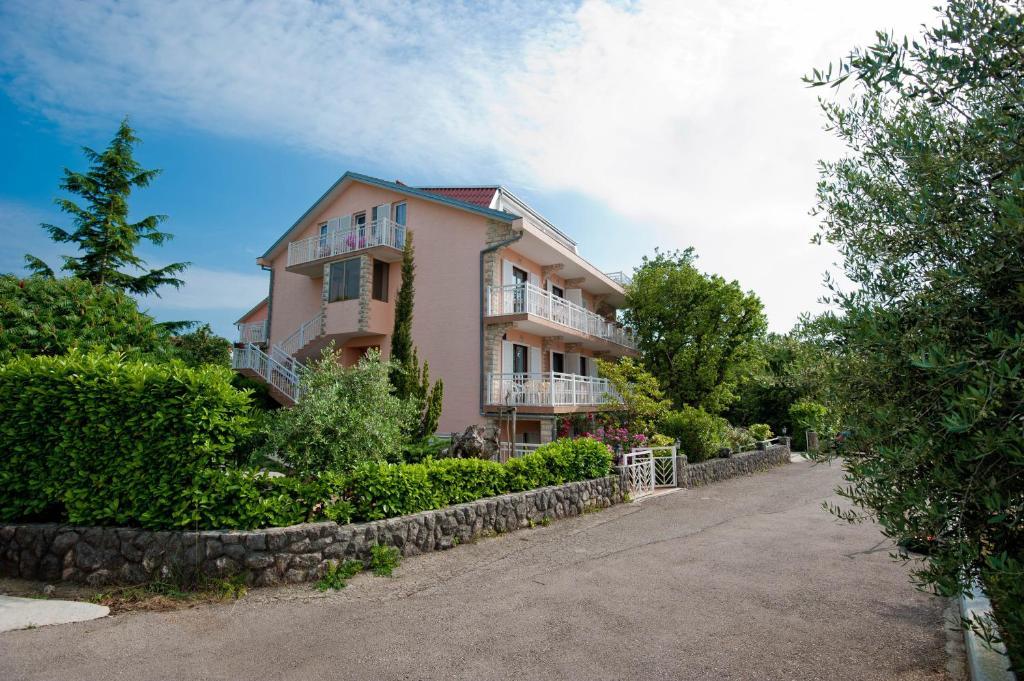 Apartments And Rooms Njivice Rom bilde