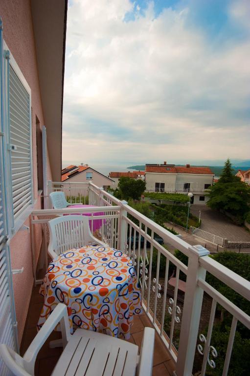 Apartments And Rooms Njivice Rom bilde